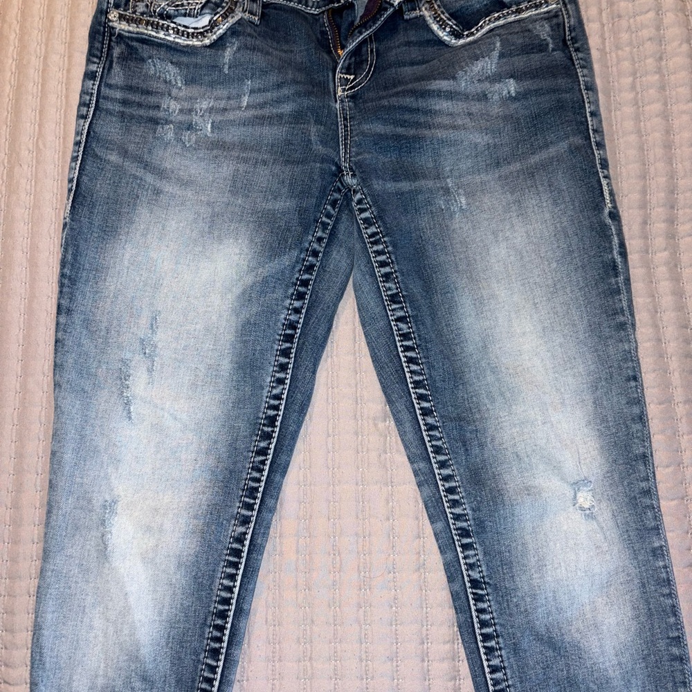 Vigoss Distressed size 10 length 28 skinny jeans